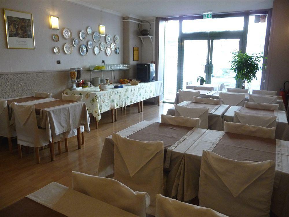Hotel Alexander Perpignan Dış mekan fotoğraf